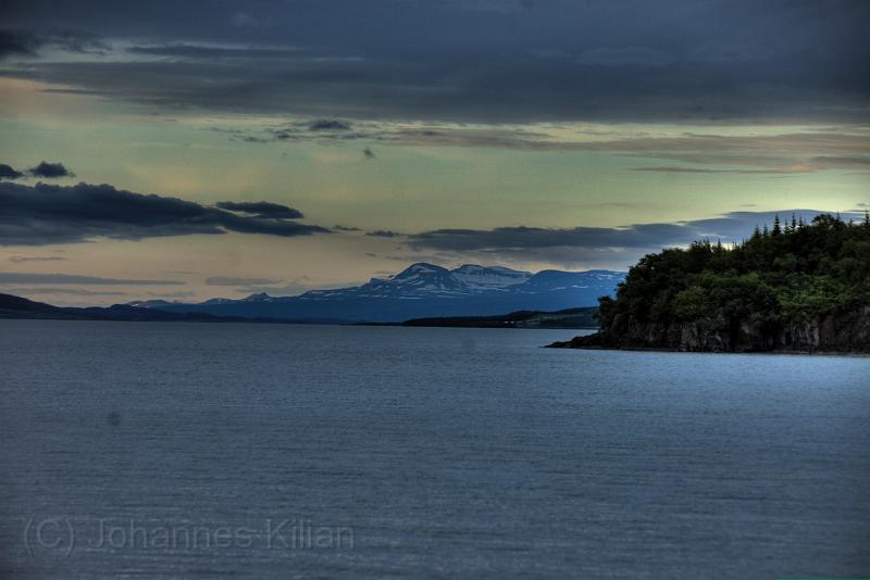 20100729_205003_00-e0_tonemapped.jpg
